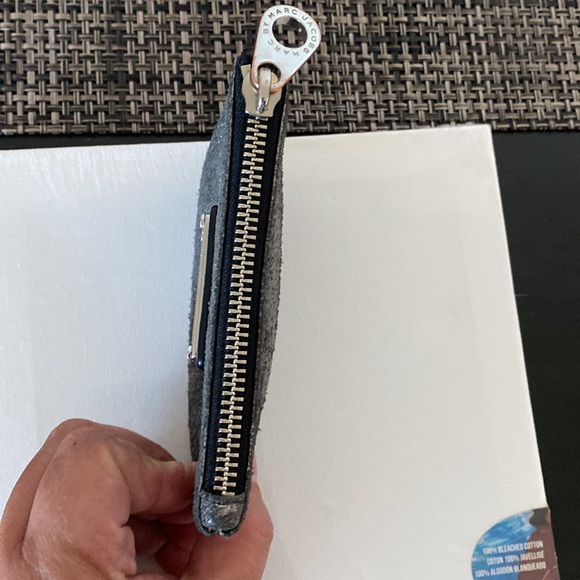 Pre-loved Marc by Marc Jacobs Metalic Siver Leather Purse - Picture 7 of 15